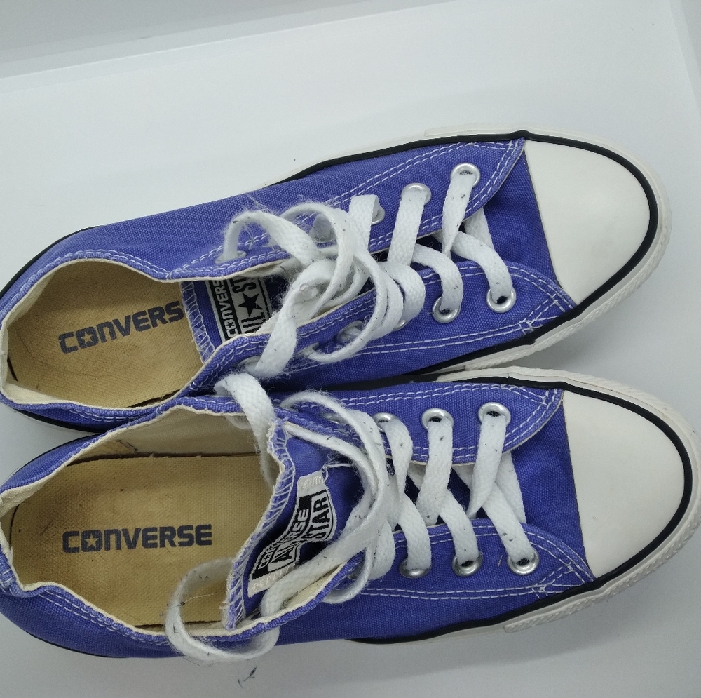 Purple Converse Men's size 6 Woman's size 8 Excellent condition